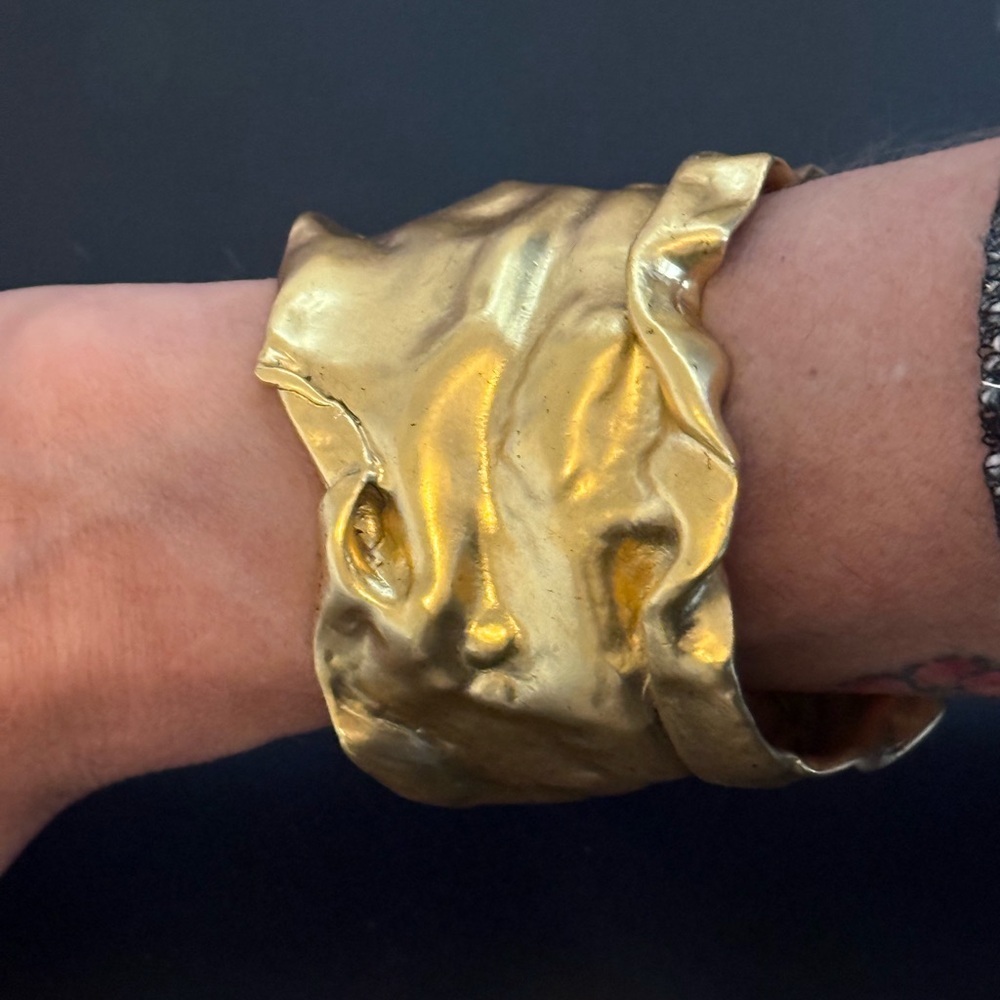 Karine Sultan Roman Column cuff bracelet - Picture 5 of 9